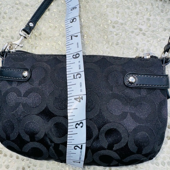 Coach Black Designer Shoulder Bag - Picture 5 of 8
